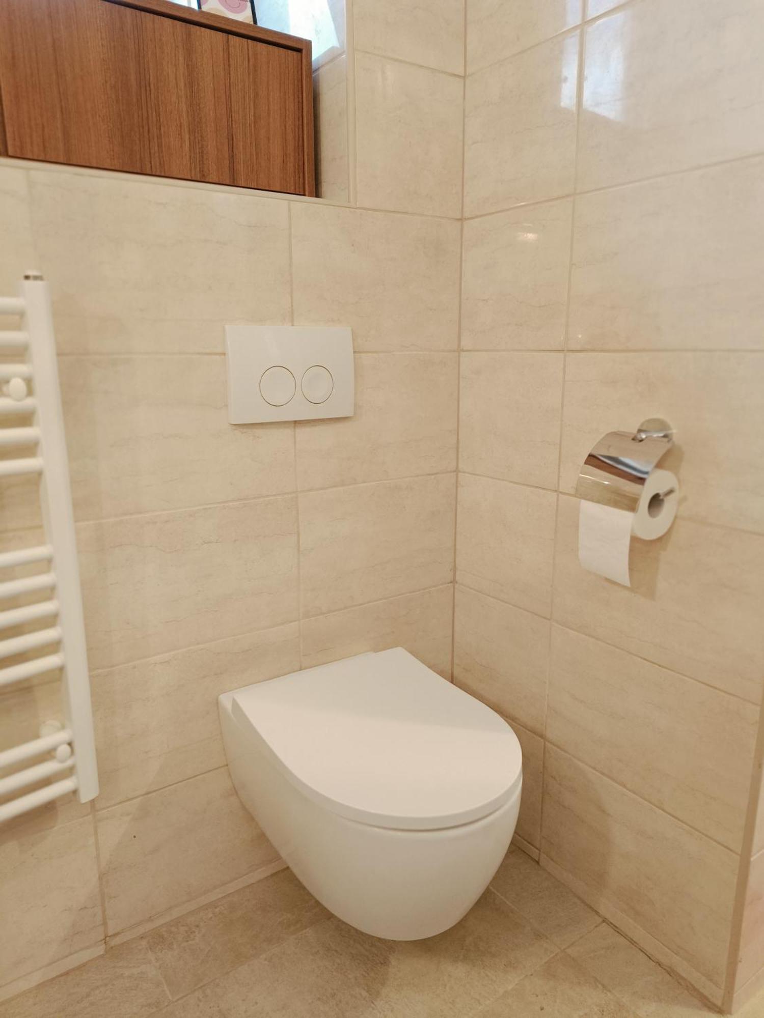 Flat In Historic Villa With Your Own Private Garden, Near City Park بودابست المظهر الخارجي الصورة